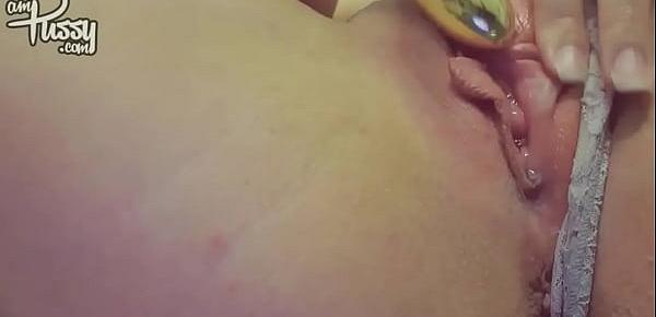 trendsHot amateur girl masturbates with sex toy to REAL ORGASM